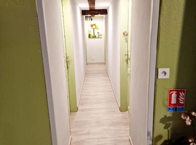 D'hotes Chez Caroline Oda ve Kahvaltı 3*